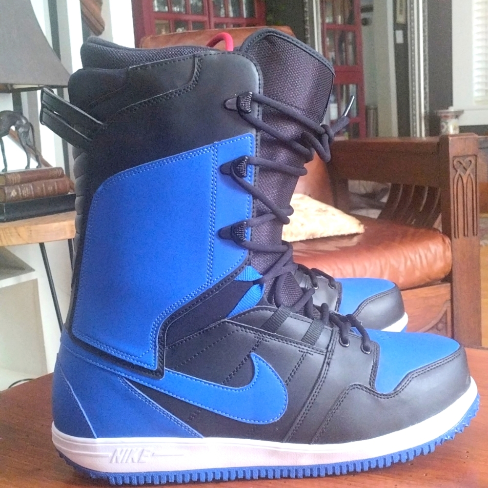 Nike Vapen size 12 Snowboard boots